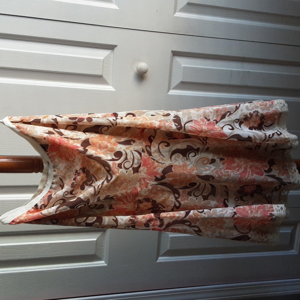 Nicole Miller skirt size 6 and JH. Collectibles blouse size medium.